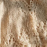 Vintage Baby Cardigan mit Spitzenrand